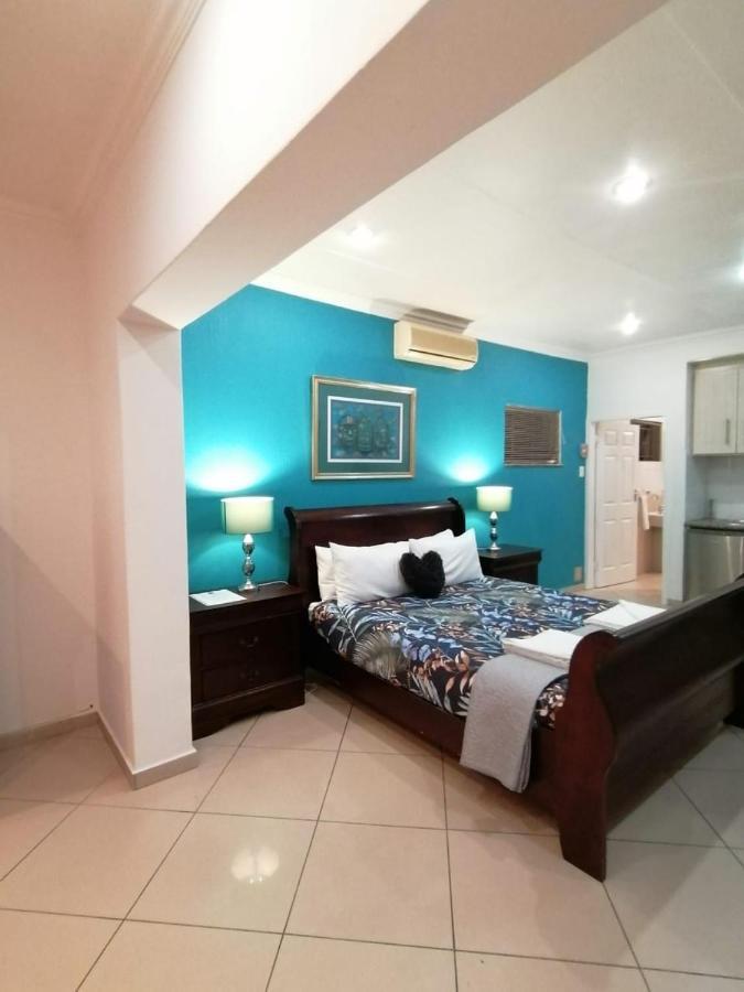 Palm View Guest House Pretoria-Noord Exterior foto